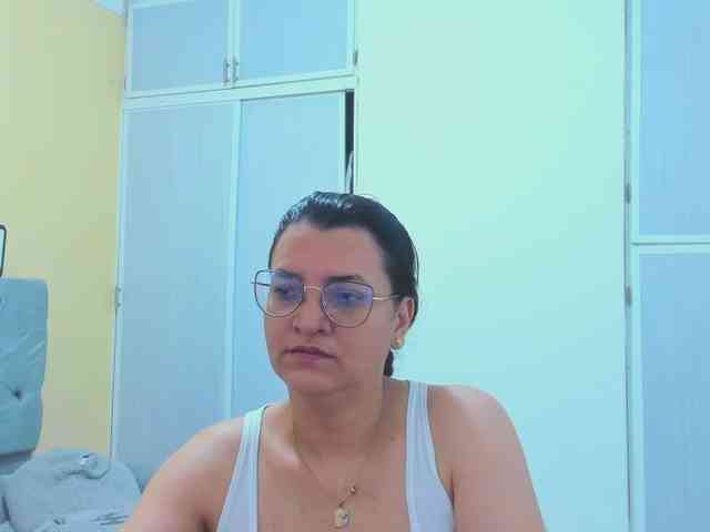 adult cam show MARILYNG