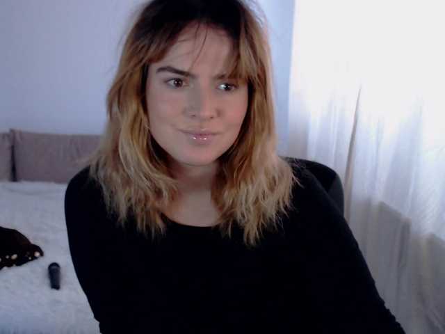 RianaCrystal's BongaCams show and profile
