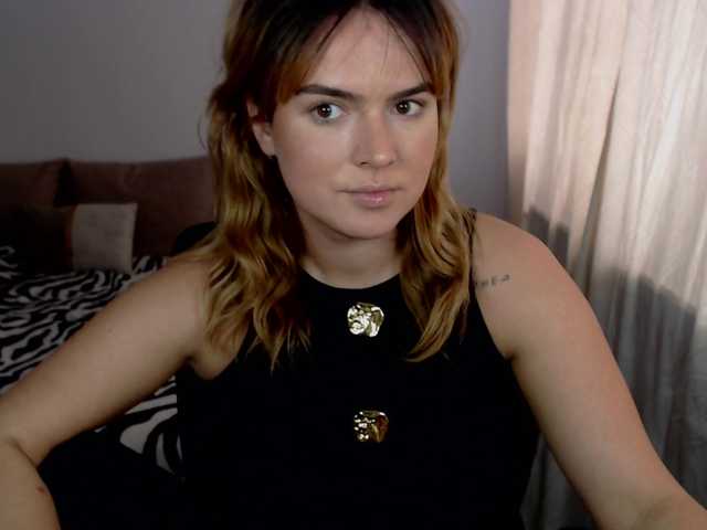 RianaCrystal's BongaCams show and profile