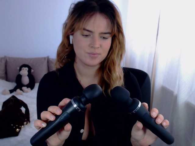 RianaCrystal's BongaCams show and profile