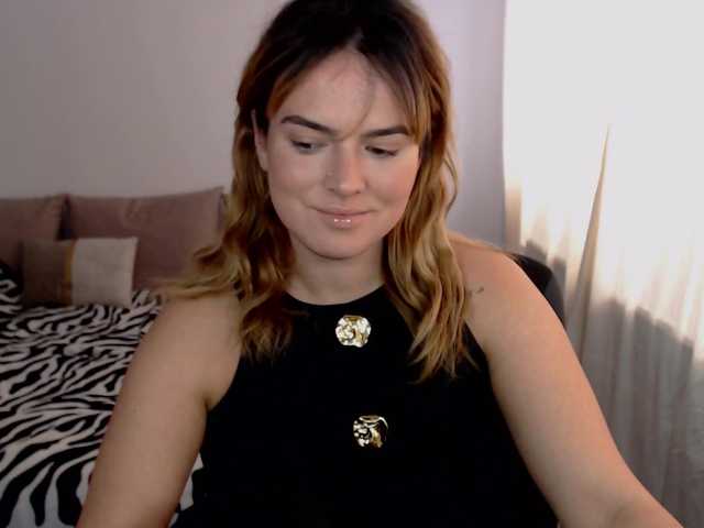 RianaCrystal's BongaCams show and profile