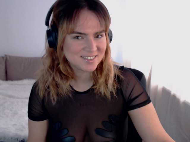 RianaCrystal's BongaCams show and profile