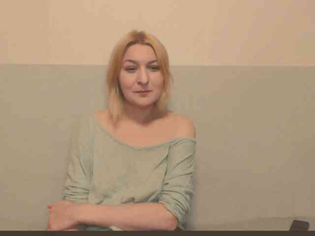 Bonniee Live Webcam on BongaCams