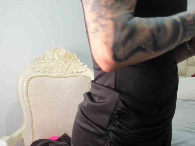 jennygarner Live Webcam on BongaCams