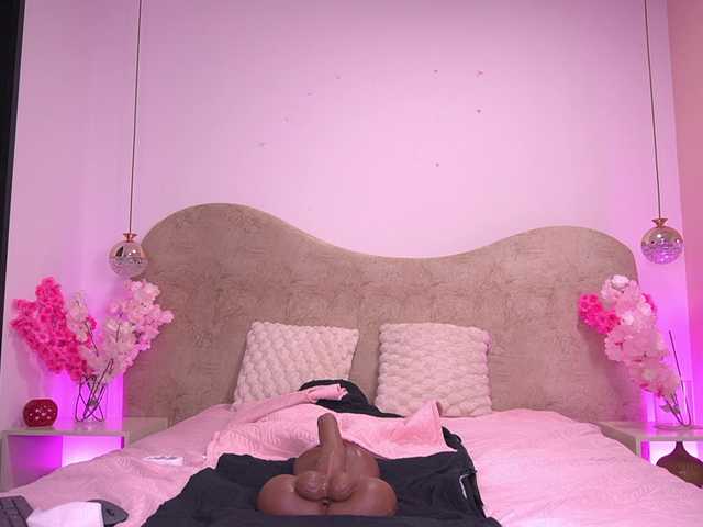 zoe-z's BongaCams show and profile