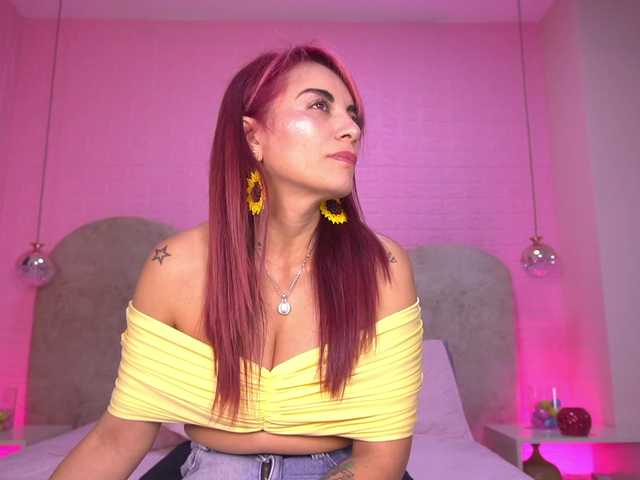 zoe-z's BongaCams show and profile