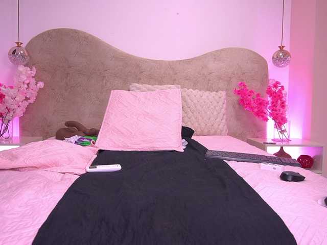 zoe-z's BongaCams show and profile