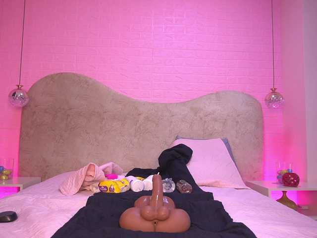 zoe-z's BongaCams show and profile