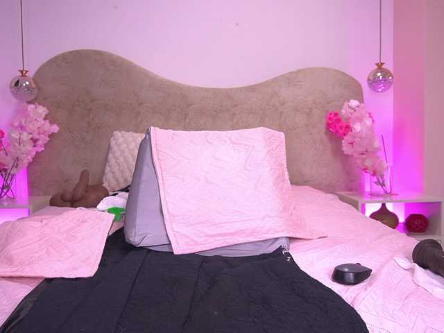 zoe-z's BongaCams show and profile