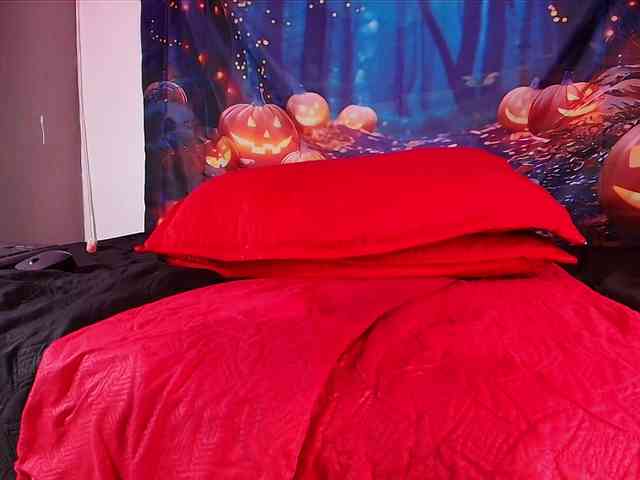 zoe-z Live Webcam on BongaCams