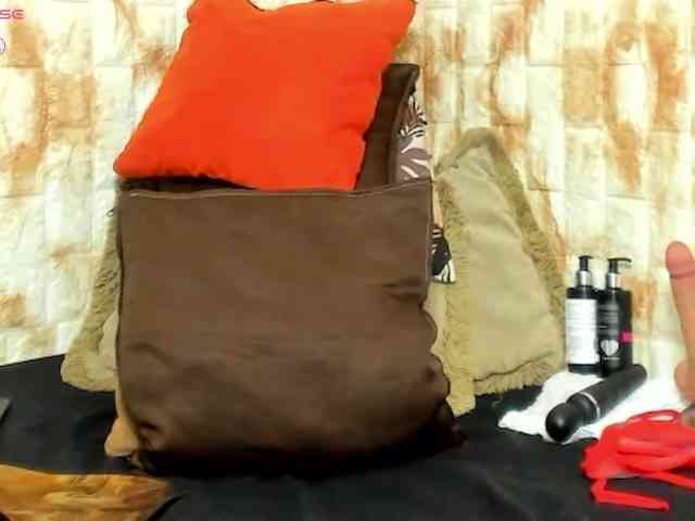 SHARONKISS30 SHARONKISS30