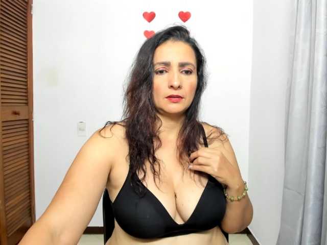 sweetsofia5's BongaCams show and profile