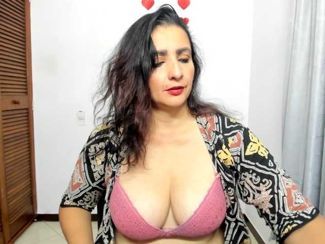 sweetsofia5's BongaCams show and profile