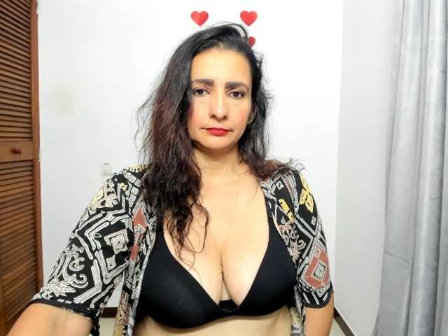 sweetsofia5's BongaCams show and profile
