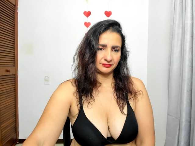 sweetsofia5's BongaCams show and profile