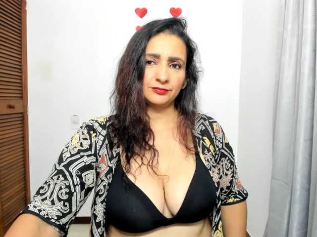 sweetsofia5's BongaCams show and profile