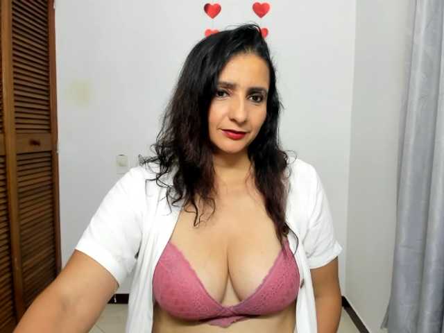 sweetsofia5's BongaCams show and profile