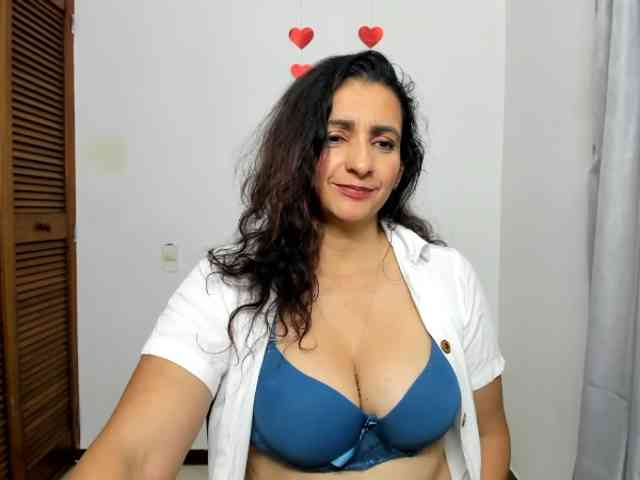 sweetsofia5 webcam