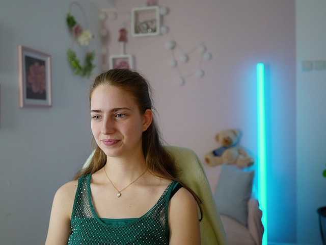 NaomiWoods18 Porn