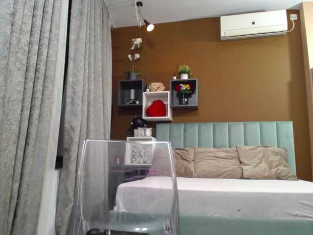 Rebecablackx's BongaCams show and profile