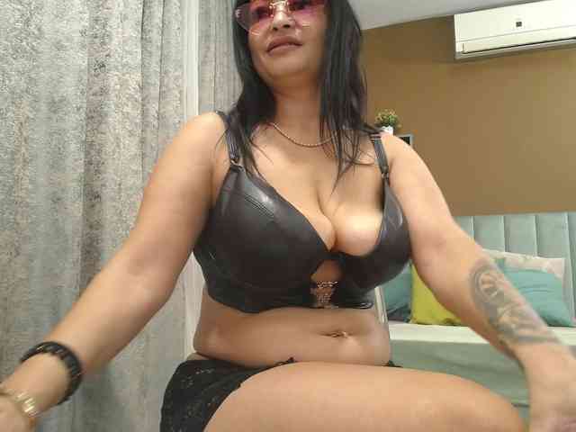 Rebecablackx webcam