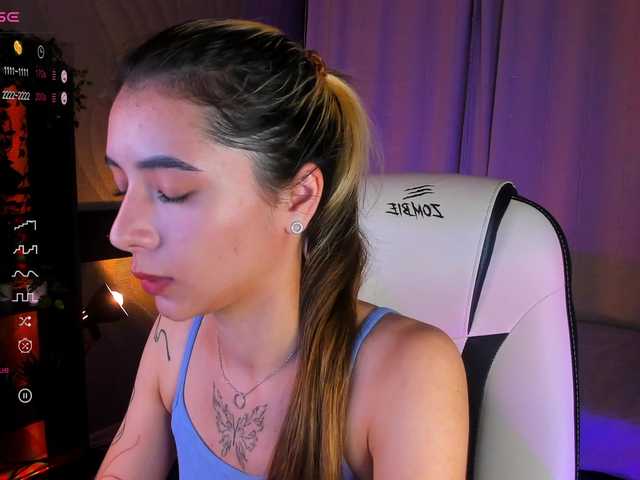  DarlaBelle chat room