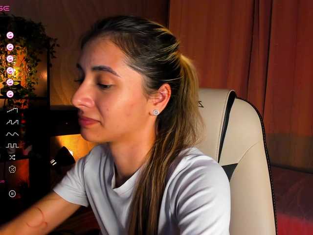  DarlaBelle chat room