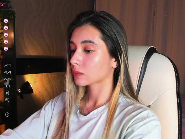 DarlaBelle's BongaCams show and profile