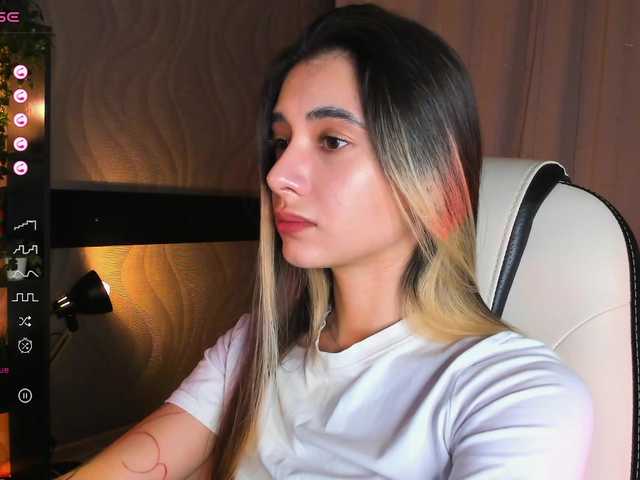 DarlaBelle's BongaCams show and profile