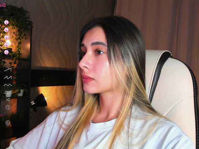 DarlaBelle's BongaCams show and profile