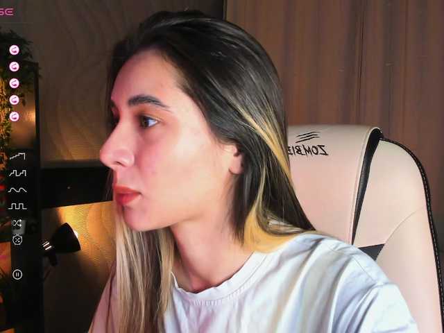 DarlaBelle's BongaCams show and profile