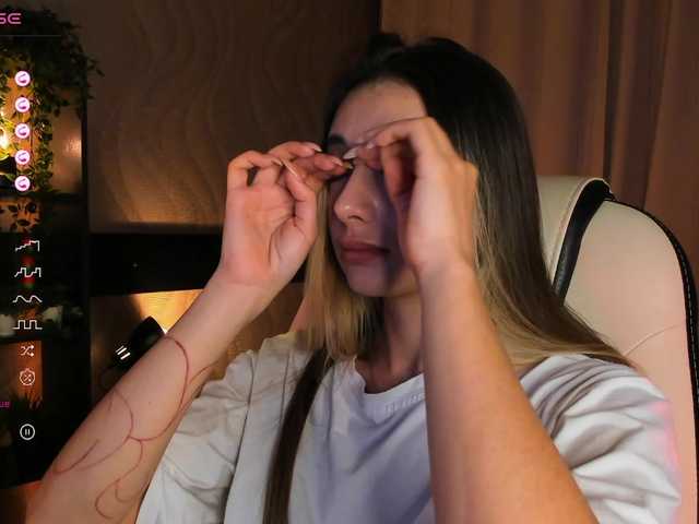  DarlaBelle chat room