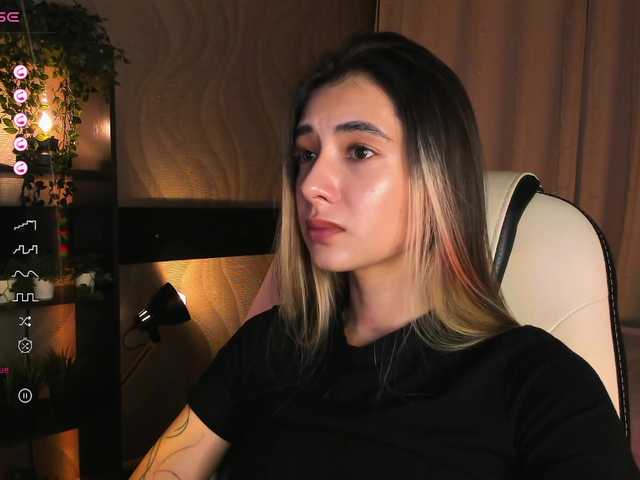  DarlaBelle chat room