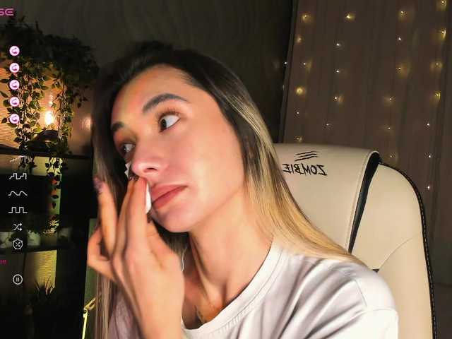  DarlaBelle chat room