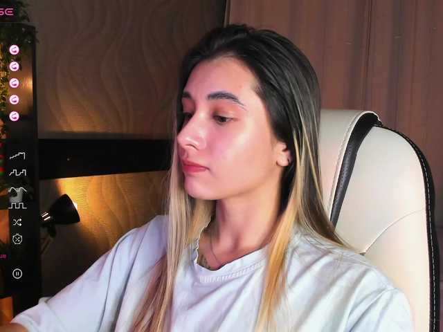 DarlaBelle's BongaCams show and profile