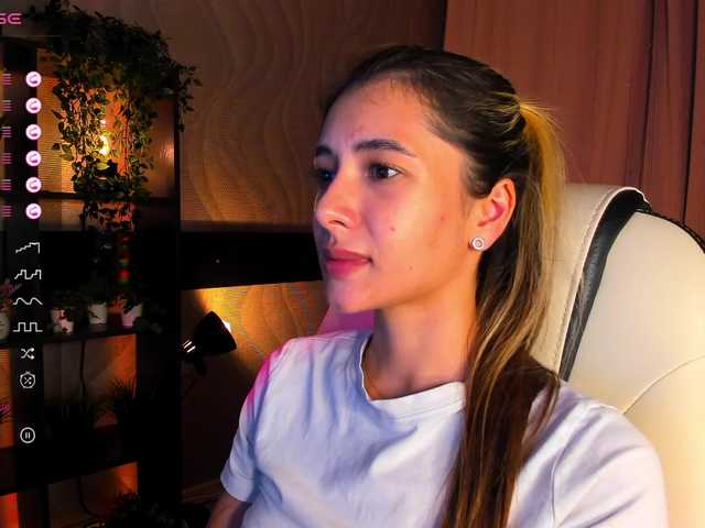  DarlaBelle chat room