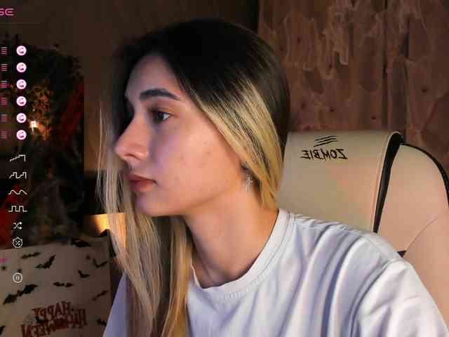 DarlaBelle webcam