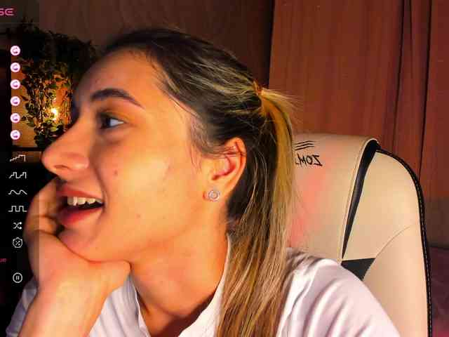 DarlaBelle webcam