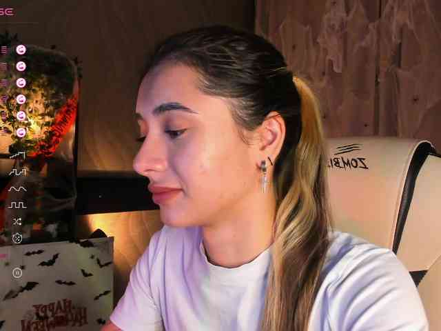 DarlaBelle webcam