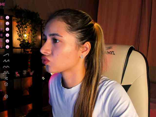DarlaBelle webcam