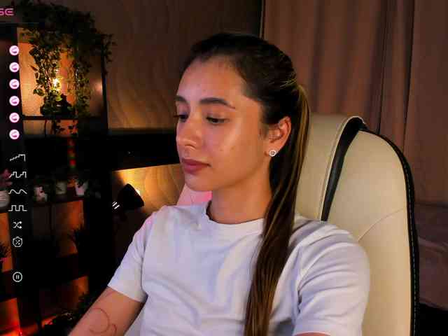 DarlaBelle webcam