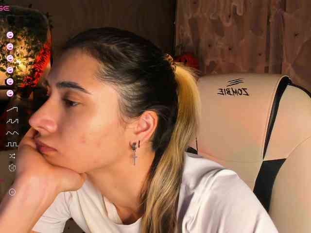 DarlaBelle webcam