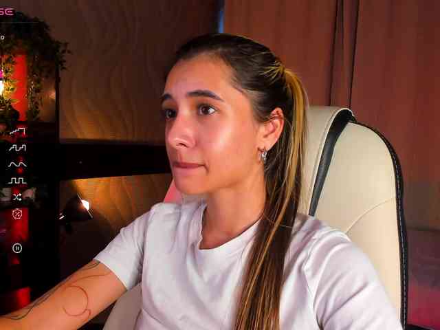 DarlaBelle webcam