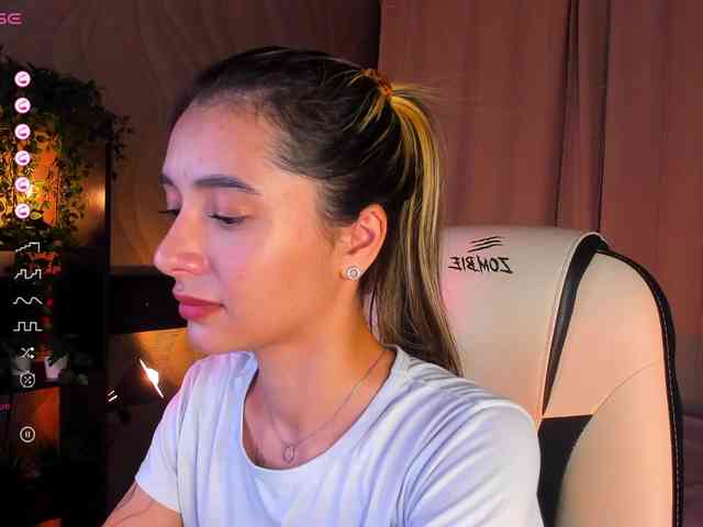 DarlaBelle webcam