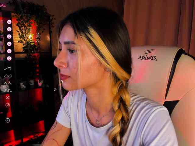 DarlaBelle webcam