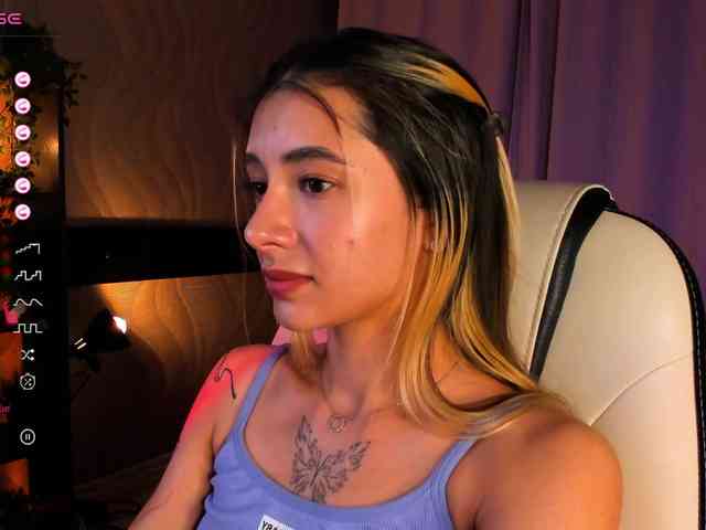 DarlaBelle webcam