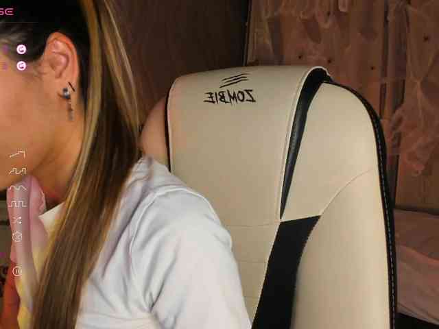 DarlaBelle webcam