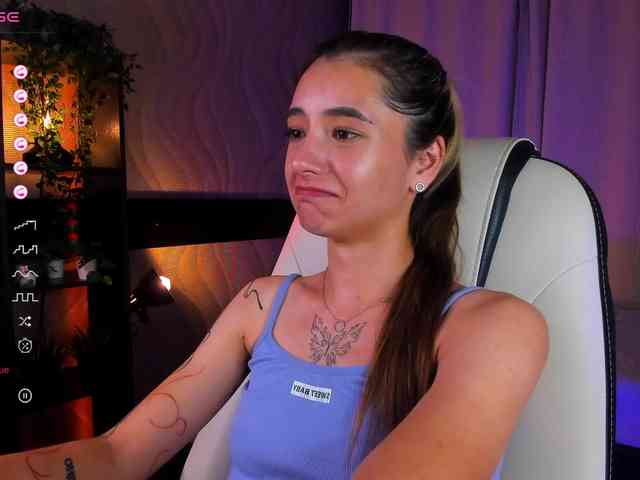 DarlaBelle webcam