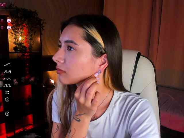 DarlaBelle webcam
