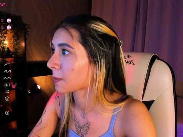 DarlaBelle webcam